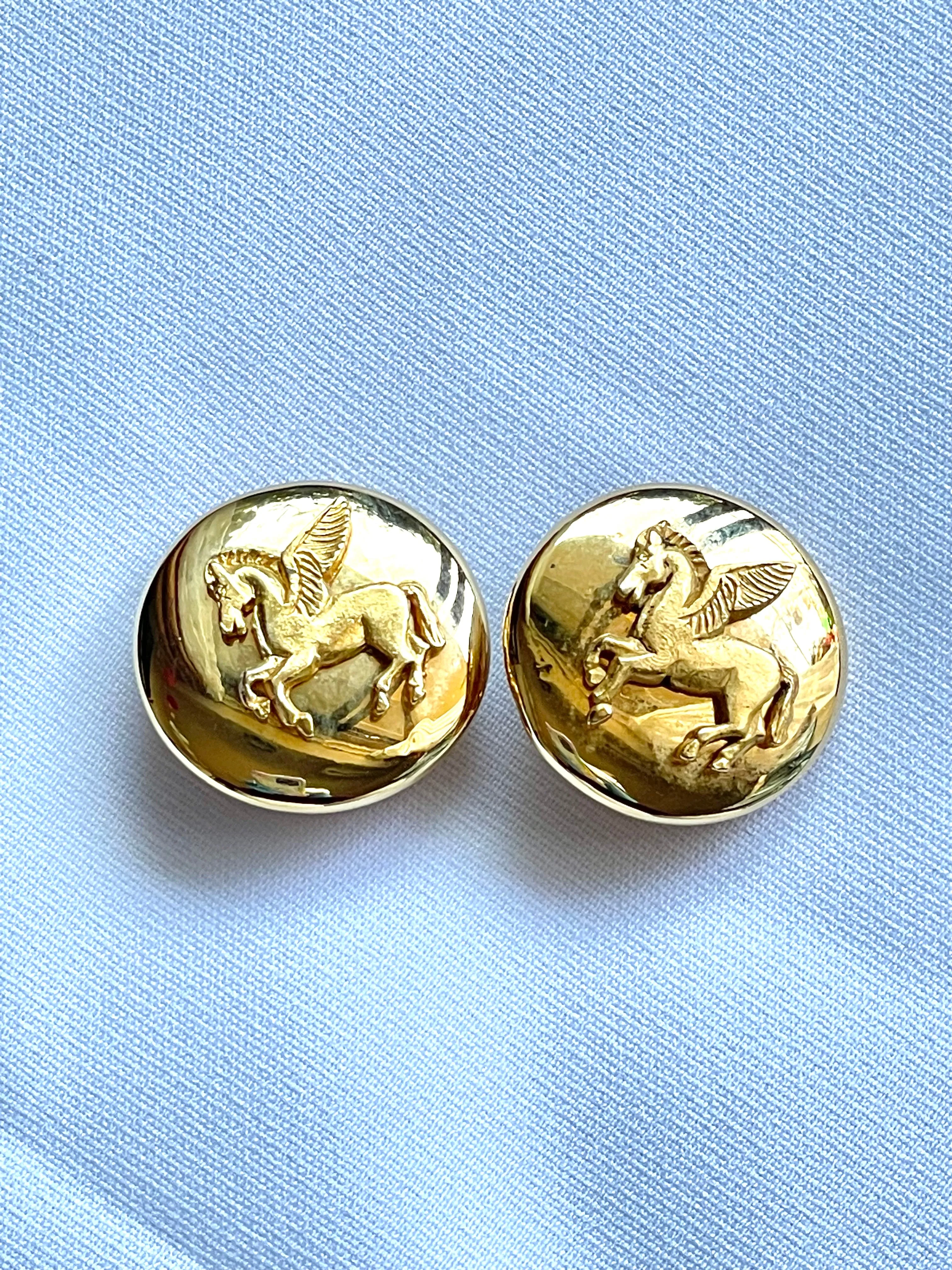 W2 Vintage HERMES gold tone round earrings with Pegasus. Fabulous jewelry piece back in the old era. 050328ac2