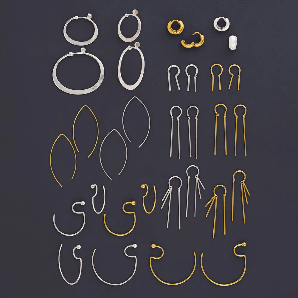 Wafer Wire Curve Earring in Gold - 1 1/2"